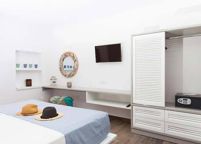 شقة فندقية Del Mar - Adults Only لينثوس